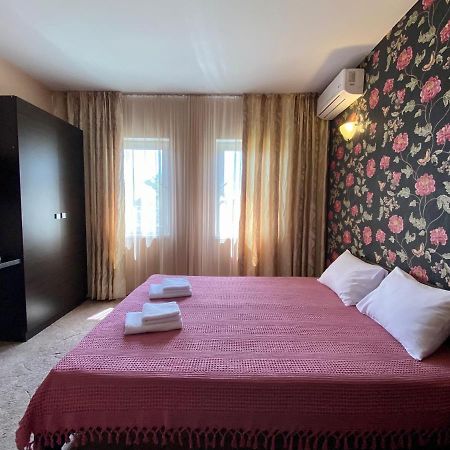 Gosti Hotell Odessa Eksteriør bilde