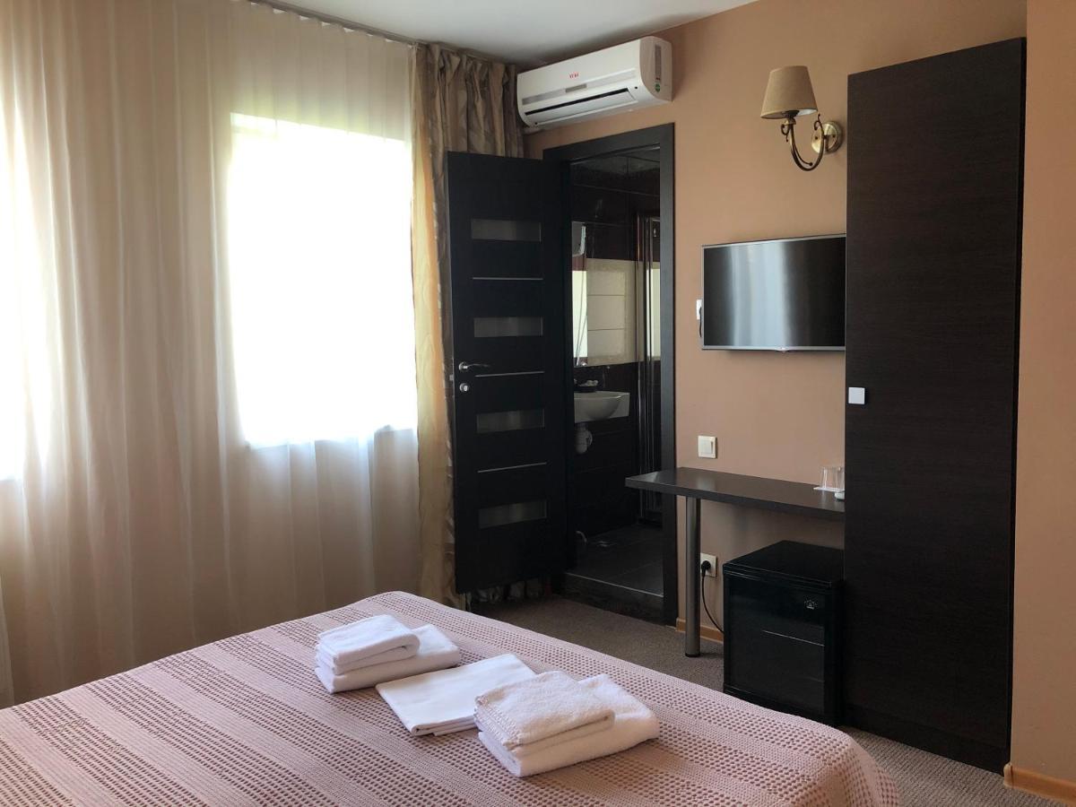 Gosti Hotell Odessa Eksteriør bilde